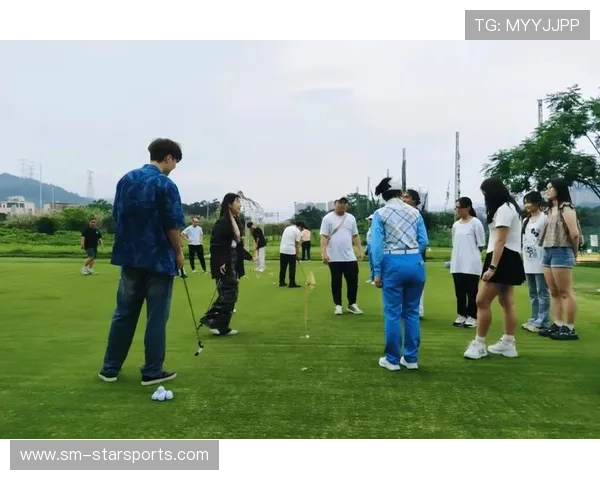 高尔夫球场举办企业团建赛事，高尔夫团体赛